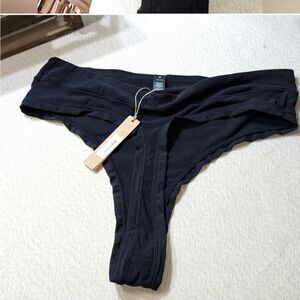 NWT SKIMS THONG